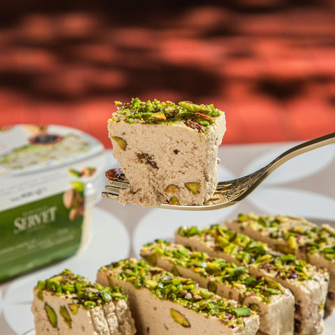 Antep Fıstıklı Tahin Helvası 400g + Servet Alâ Türk Kahvesi 100g